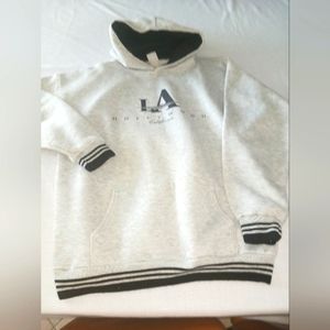VG collection Hollywood California Hoddie with 2 front pockets size L